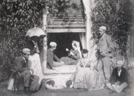 Familiefoto van de Darwins