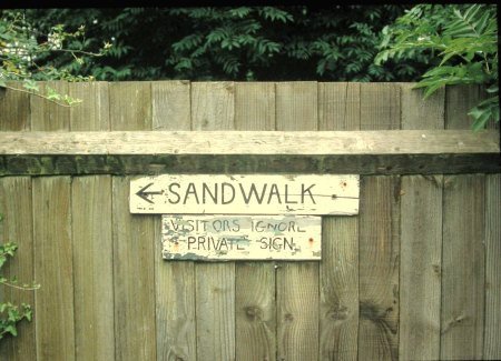 Bordje naar de Sandwalk